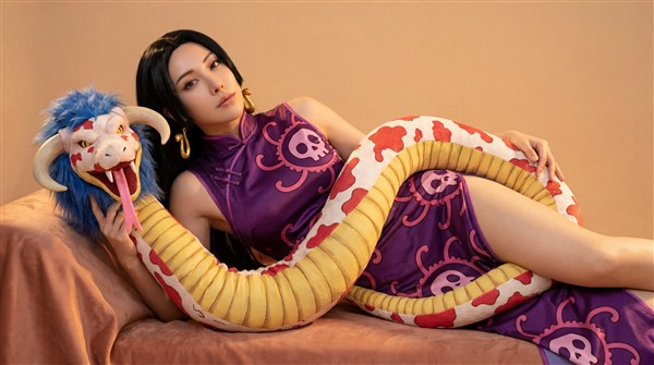 Boa Hancock cosplay alt